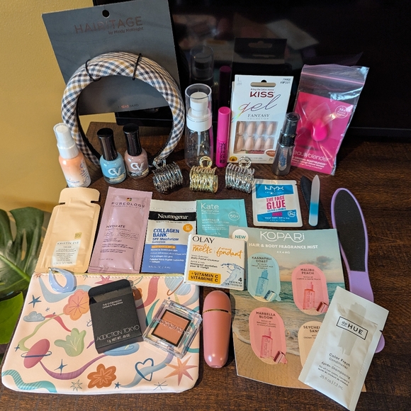 Lot Makeup Cosmetics - Picture 2 of 16